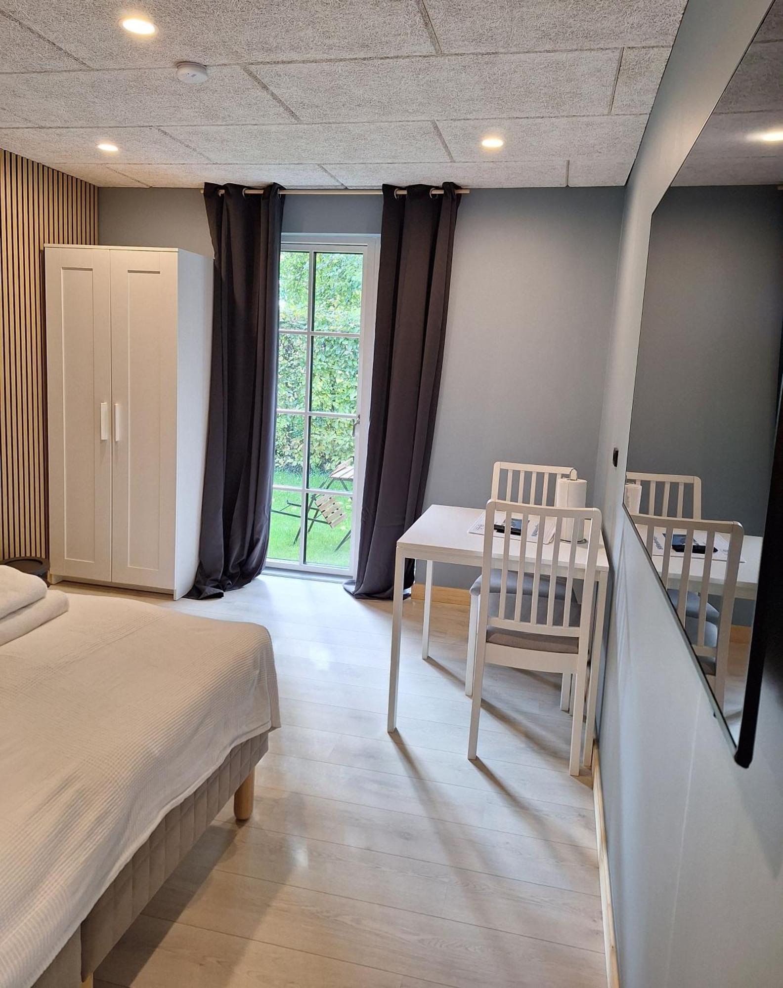 Engholmbb Bed & Breakfast โอเดนเซ ภายนอก รูปภาพ